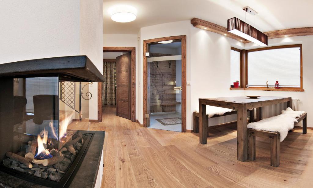 Alpenchalet Brücke Mayrhofen Kamer foto