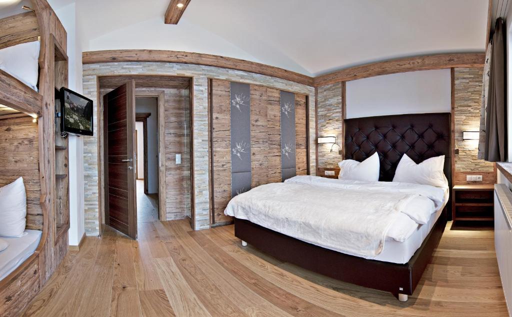 Alpenchalet Brücke Mayrhofen Kamer foto